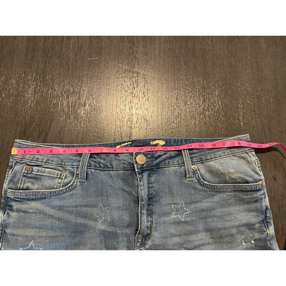 SEVEN7 WOMENS 5" FRAY HEM HIGH RISE DENIM STAR BLING WEEKEND SHORT SIZE 16 - Picture 7 of 9